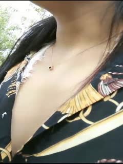 【渣女来袭】早上农村玉米地里的香艳一幕