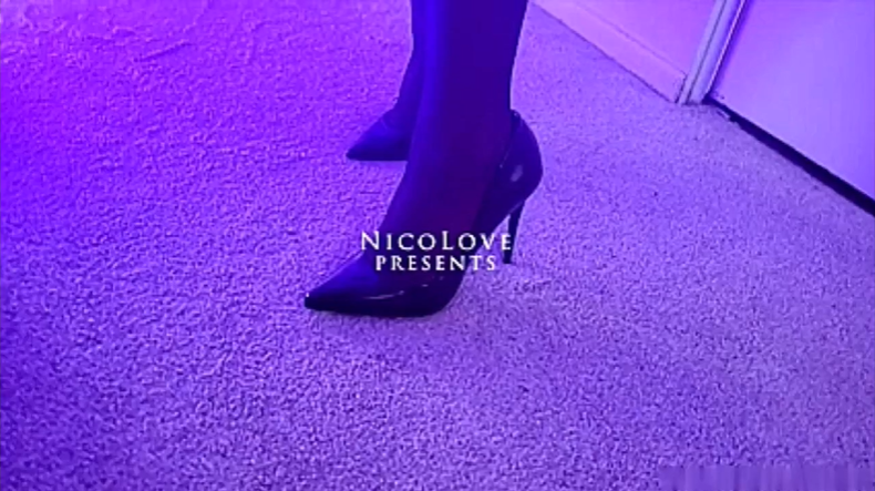 性感少妇，穿着制服网袜装
