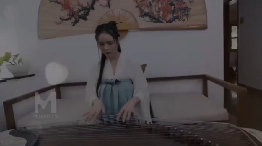 情欲古筝师.紧射无端五十弦.一弦一柱湿滑黏