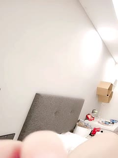 KU【约啪】两个难得的超级超级清纯甜美的女神闺蜜女同，18岁年轻的皮肤身材太嫩了，互舔自慰舔屁股，粉穴扒开后洞口黑得深不可测